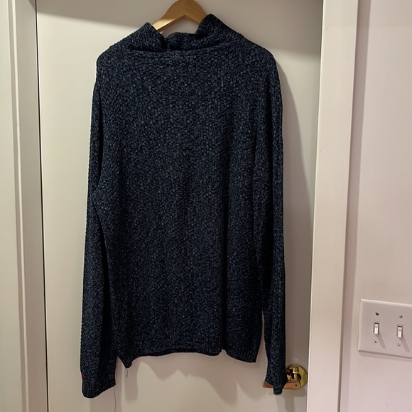 Castro XL sweater - Picture 3 of 3